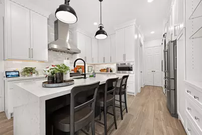 2926 Quincannon Lane, Houston, TX 77043 - Photo 17