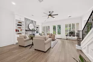 2926 Quincannon Ln, Houston, TX 77043 - Photo 13