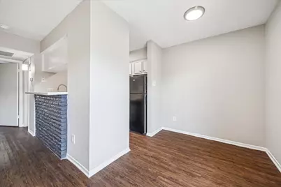 201 Emerson Street #18, Houston, TX 77006 - Photo 5