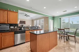 9219 Chia Valley Ct, Houston, TX 77089 - Photo 9