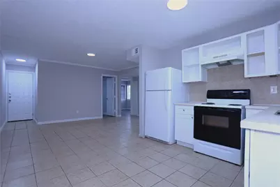 123 W 6th Street #2, Freeport, TX 77541 - Photo 3