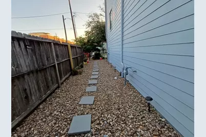 2119 Hadley Street, Houston, TX 77003 - Photo 27