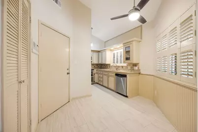 1856 S Gessner Road, Houston, TX 77063 - Photo 9