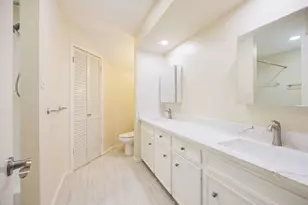 1856 S Gessner Rd, Houston, TX 77063 - Photo 13