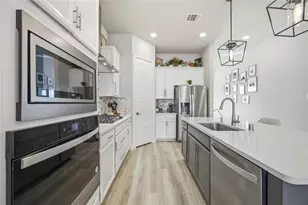 8104 Morning Melody Dr, Houston, TX 77063 - Photo 7