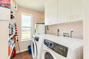 22915 Gulf Dr, Galveston, TX 77554 - Photo 15