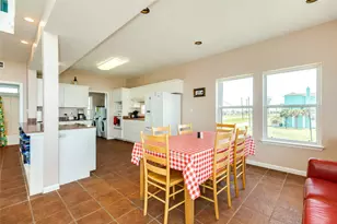 22915 Gulf Dr, Galveston, TX 77554 - Photo 11