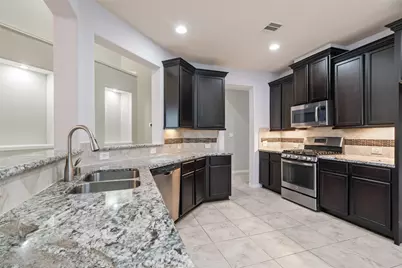 4002 Longwood Drive, Mont Belvieu, TX 77523 - Photo 9