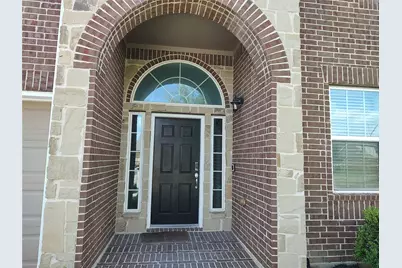 4002 Longwood Drive, Mont Belvieu, TX 77523 - Photo 3