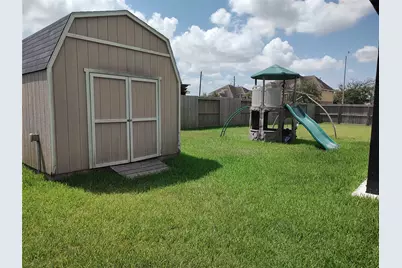 4002 Longwood Drive, Mont Belvieu, TX 77523 - Photo 21