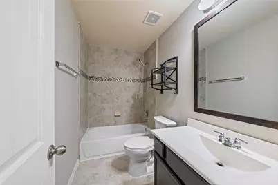 4002 Longwood Drive, Mont Belvieu, TX 77523 - Photo 19