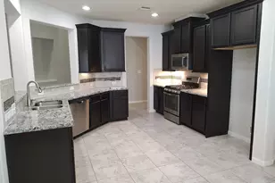 4002 Longwood Dr, Mont Belvieu, TX 77523 - Photo 9