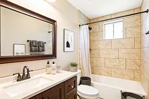802 Camelot Ln, Friendswood, TX 77546 - Photo 9