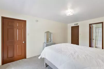 9700 Leawood Boulevard #404, Houston, TX 77099 - Photo 19