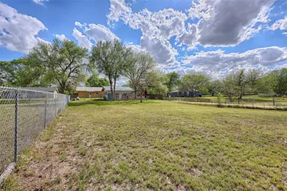 705 S La Grange Street, Flatonia, TX 78941 - Photo 33