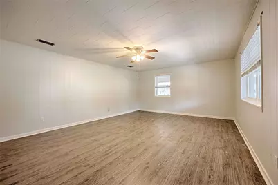 705 S La Grange Street, Flatonia, TX 78941 - Photo 19