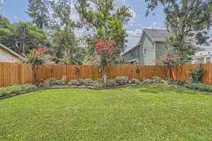 806 E 29th St, Houston, TX 77009 - Photo 25