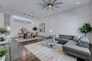 1155 W 18th St, Houston, TX 77008 - Photo 3