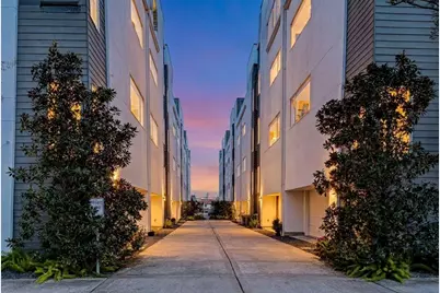 1155 W 18th Street, Houston, TX 77008 - Photo 1