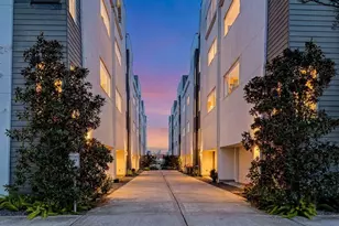 1155 W 18th St, Houston, TX 77008 - Photo 1