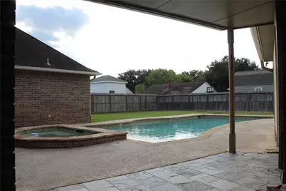1107 Glenshannon Avenue, Friendswood, TX 77546 - Photo 9