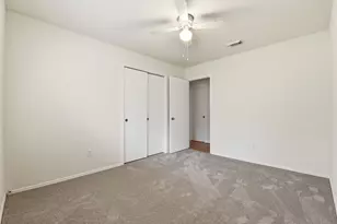2739 S Peach Hollow Cir, Pearland, TX 77584 - Photo 31