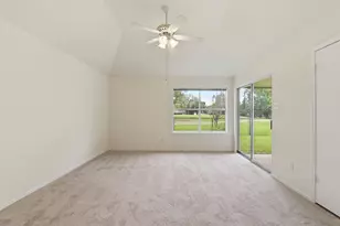 2739 S Peach Hollow Cir, Pearland, TX 77584 - Photo 25