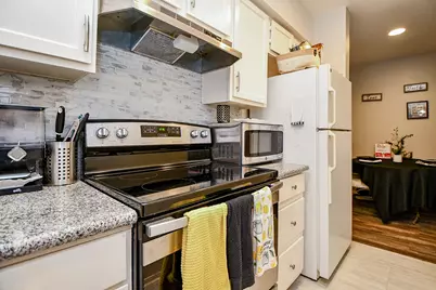 8055 Cambridge Street #22B, Houston, TX 77054 - Photo 11