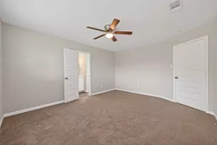 517 N Travis St, Deer Park, TX 77536 - Photo 13