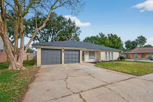 517 N Travis St, Deer Park, TX 77536 - Photo 25