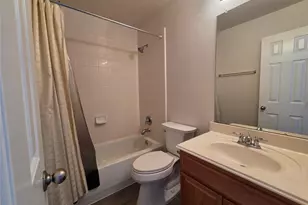 10903 Windfern Lakes St, Houston, TX 77064 - Photo 13