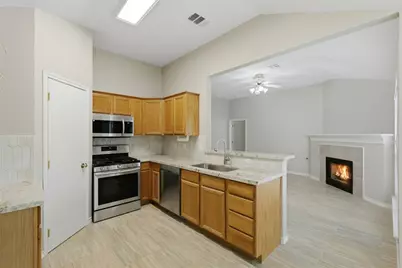 413 Brentwood Drive E, College Station, TX 77840 - Photo 7