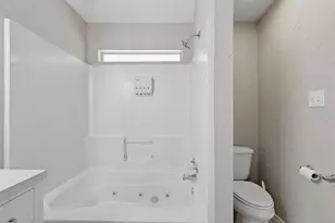 413 Brentwood Dr E, College Station, TX 77840 - Photo 21