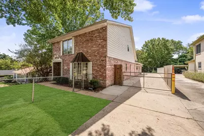 1417 15th Street, Huntsville, TX 77340 - Photo 3