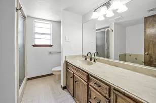 1417 15th St, Huntsville, TX 77340 - Photo 9