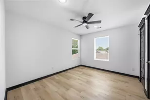 8028 Penrod St, Houston, TX 77028 - Photo 15