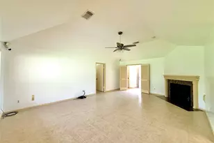 16210 Canario Dr, Houston, TX 77083 - Photo 9