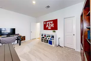 711 Hooks Trail Ln, League City, TX 77573 - Photo 17