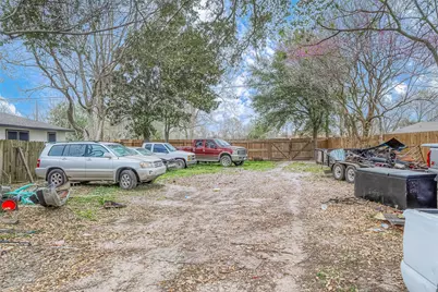 5206 Denmark Street, Houston, TX 77016 - Photo 3