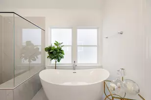 3306 W 12th St, Houston, TX 77008 - Photo 17