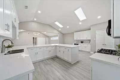 2603 Baycrest Drive, Houston, TX 77058 - Photo 11