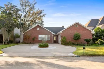 1443 Sugar Creek Boulevard, Sugar Land, TX 77478 - Photo 3