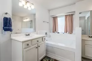 8814 Apple Mill Dr, Houston, TX 77095 - Photo 25