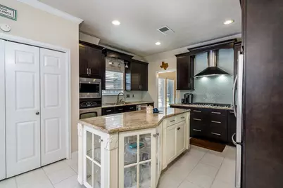 8814 Apple Mill Drive, Houston, TX 77095 - Photo 17