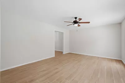 10916 Fawnlily Street, The Woodlands, TX 77380 - Photo 11