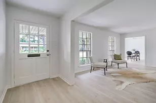 1810 Nocturne Ln, Houston, TX 77043 - Photo 7