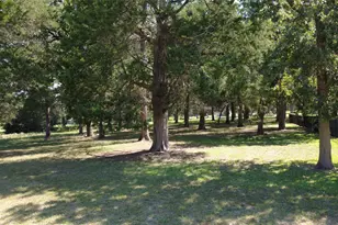 800-1000 N N Falls Dr, New Ulm, TX 78950 - Photo 29