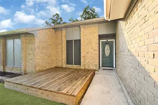 842 Walbrook Dr, Houston, TX 77062 - Photo 3