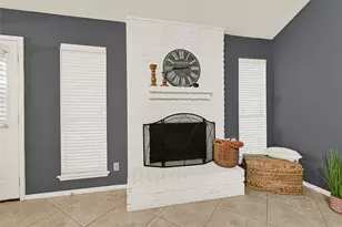 842 Walbrook Dr, Houston, TX 77062 - Photo 9