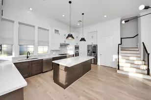 4005 Woodshire Village Estate, Houston, TX 77025 - Photo 17